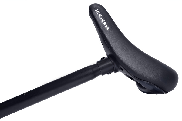 Седло ZEUS Z-3050 JUNIOR 190x120mm,изогнутое,с подседельным штырем 25,4х250,черное,245р Седло ZEUS Z-3050 JUNIOR 190x120mm,изогнутое,с подседельным штырем 25,4х250,черное,245р