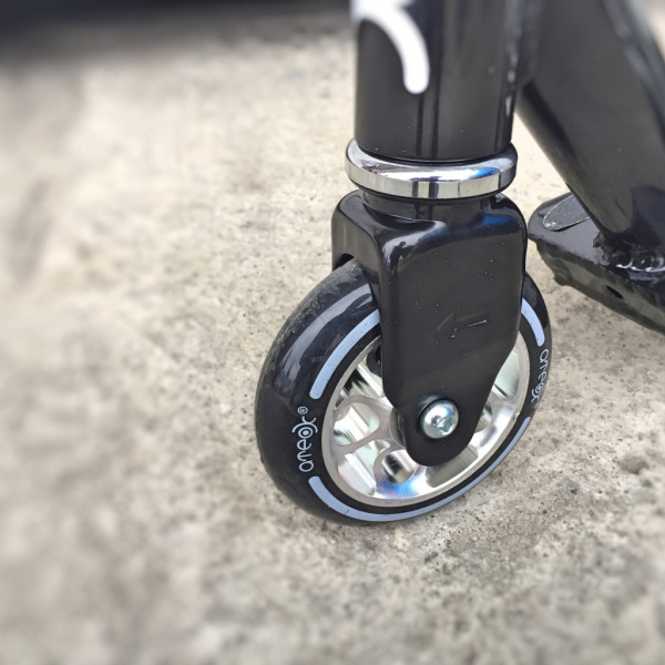 Колесо для трюкового самоката с подшипниками алюминий (100 мм) Колесо для трюкового самоката с подшипниками алюминий (100 мм)