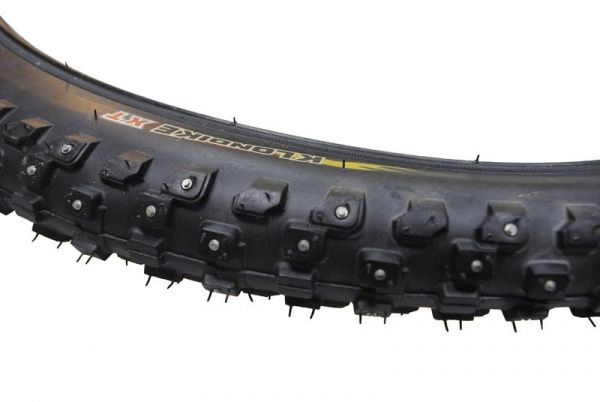 Покрышка 26" KENDA шипованная K-1013 Klondike Wide 252 шипа. Покрышка 26" KENDA шипованная K-1013 Klondike Wide 252 шипа.