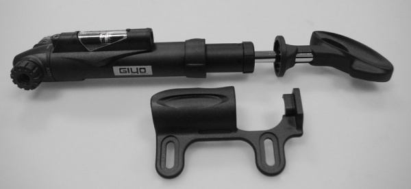 Насос Giyo GP-74 большого объема, Т-ручка, манометр, авто/вело клапан Насос Giyo GP-74 большого объема, Т-ручка, манометр, авто/вело клапан